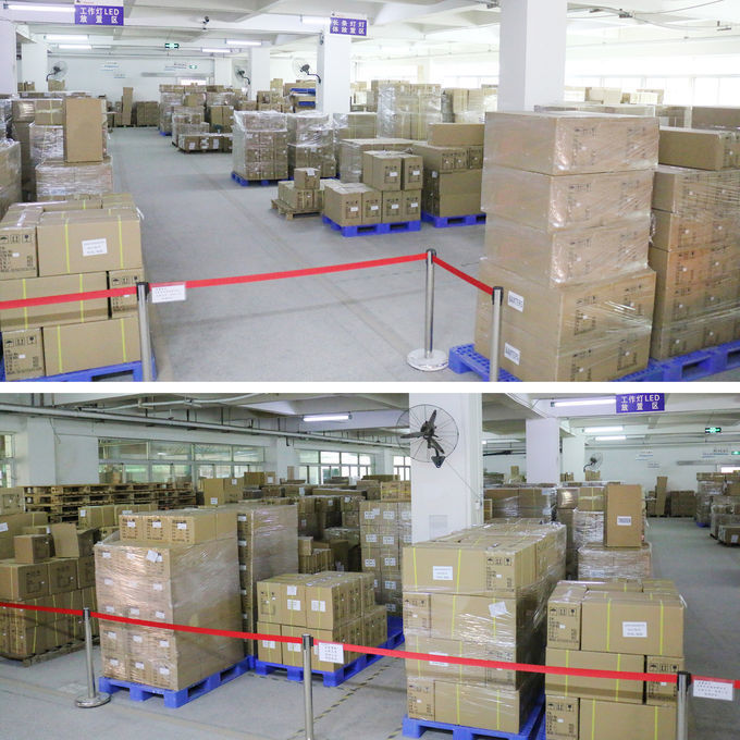 A luz conduzida resistente do trabalho, inundação de Â° do ‚90Ã com Cree conduziu a microplaqueta, Olá!-Lux de 60w 4200lm, anti corrosão, vibração para o caminhão Trator 4